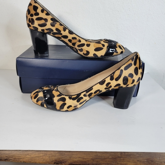 Womans Anne Klein iFlex Leopard Print Cow Fur 2.5Inch Pumps Size 7Med - Picture 6 of 16